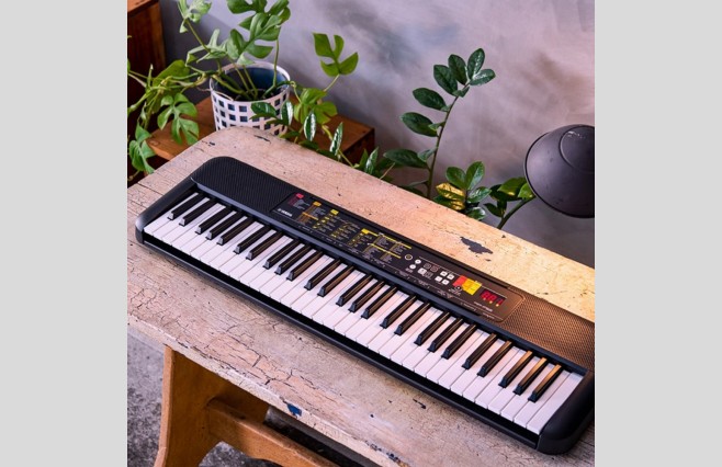 Yamaha PSR-F52 Beginners Keyboard - Image 10